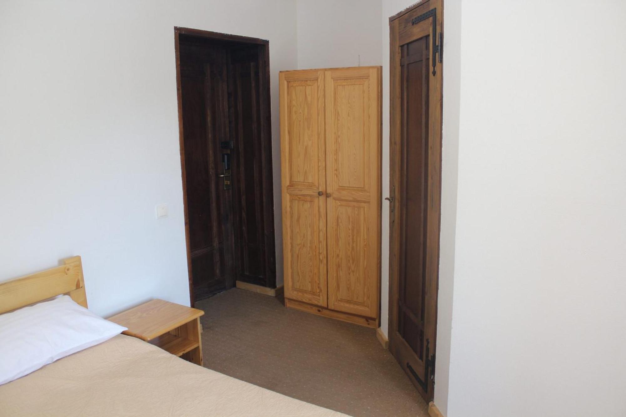 Біля Витягу Slavske Room photo