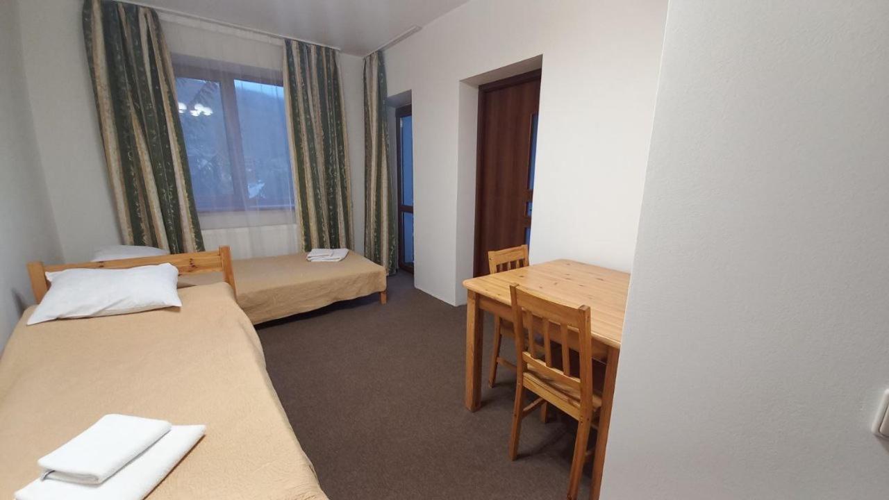 Біля Витягу Slavske Room photo