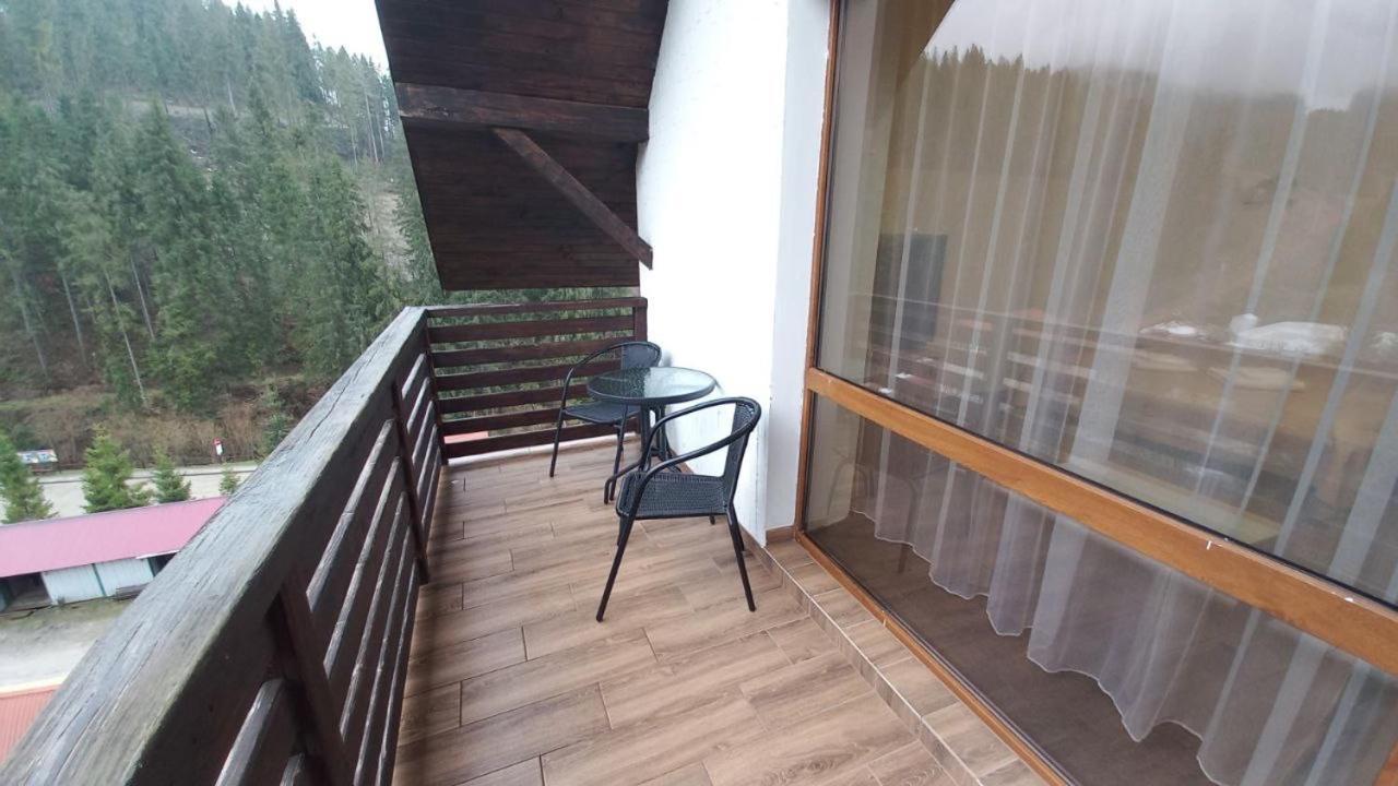 Біля Витягу Slavske Room photo